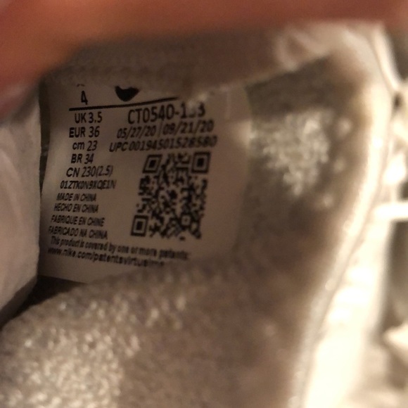 Brand new Nike golf shoes! - Picture 4 of 5